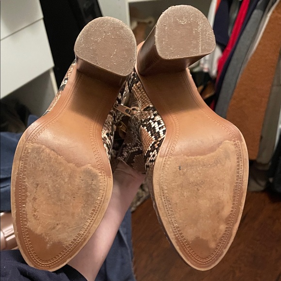 Elegant Snakeskin Heeled Boots - Picture 4 of 4